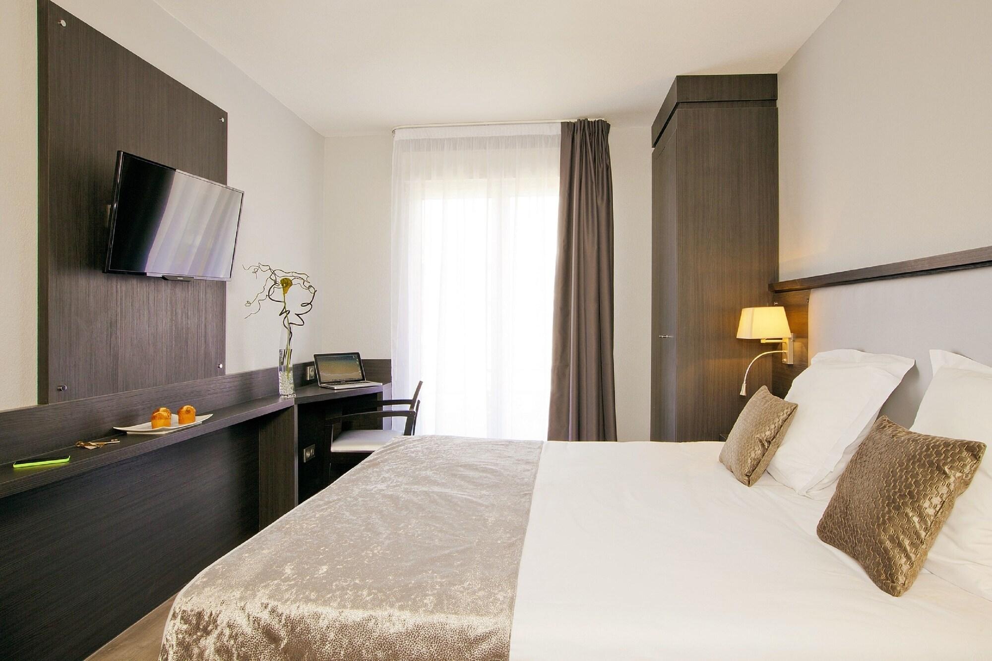 Séjours&affaires Mirabeau Appart hôtel 2*